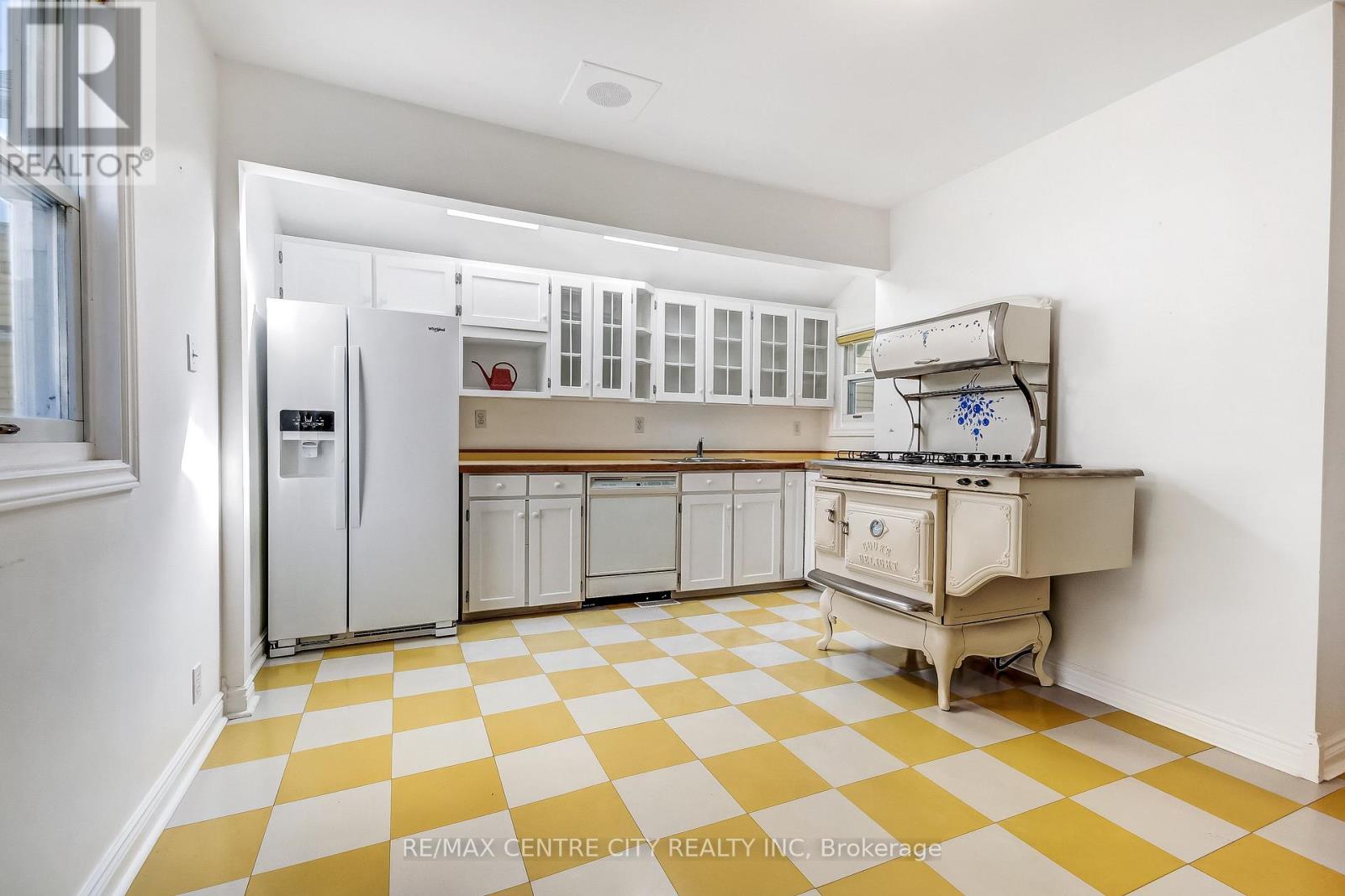 347 FOURTH STREET - 9