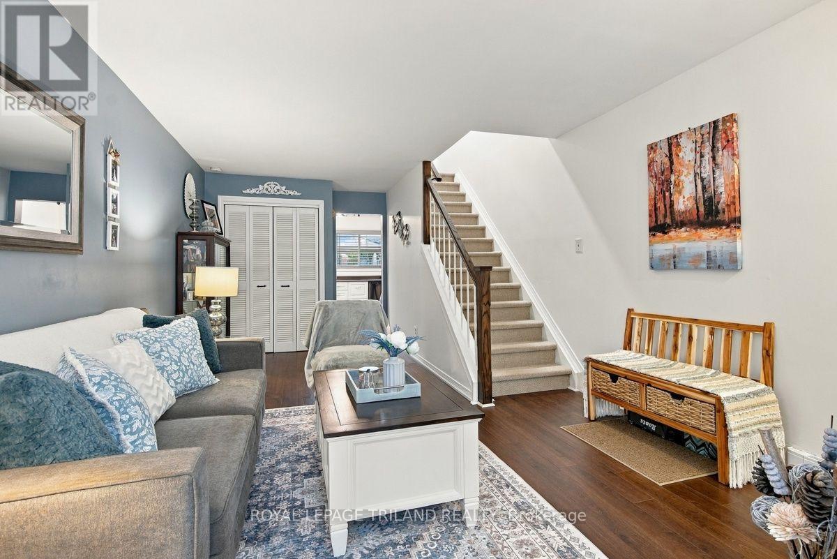 #A 111 WELLESLEY CRES CRESCENT - 7