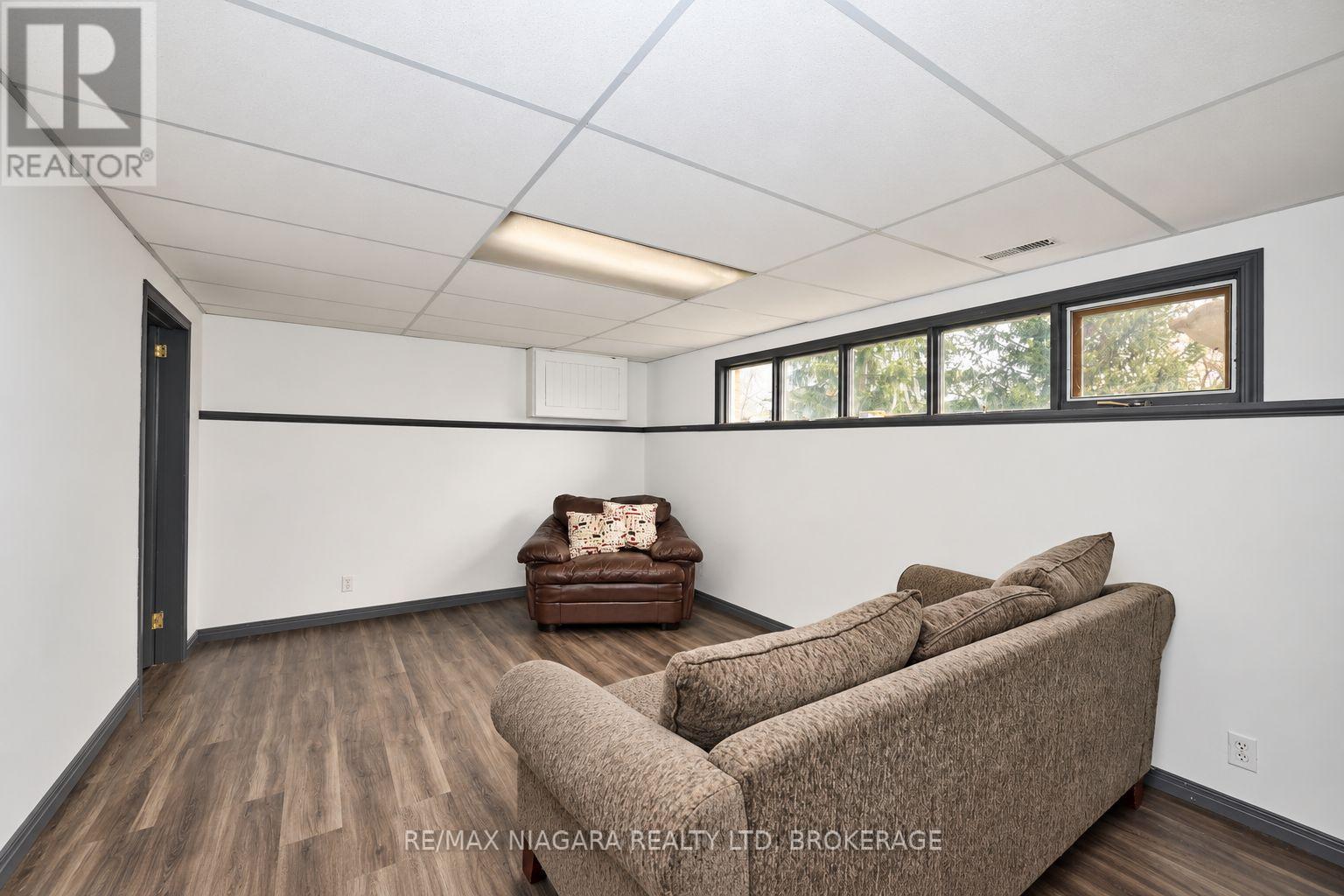 953 Grandview Road — photo 19