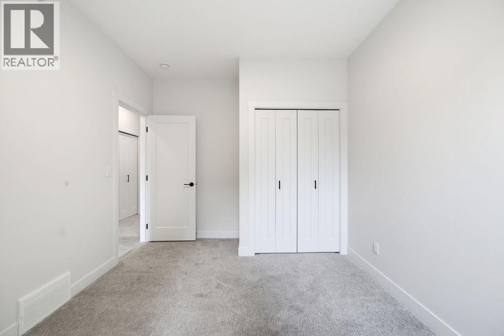 1 1080 9 Avenue Northeast, Salmon Arm
