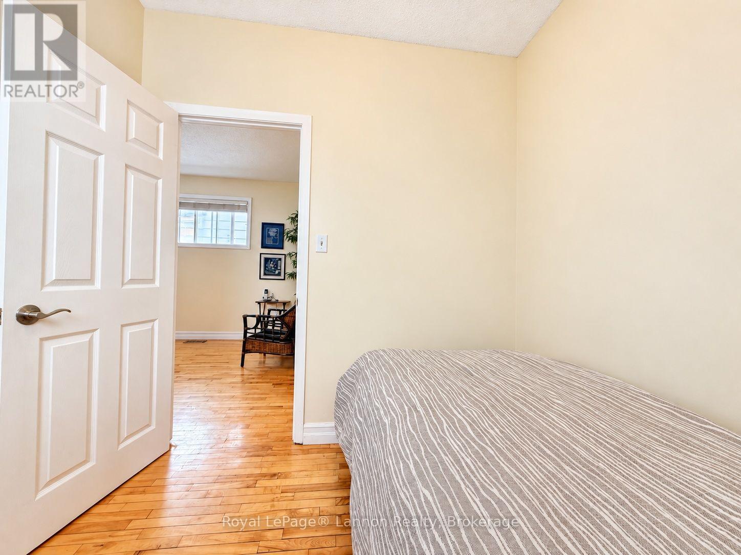 1707 Crawford Avenue — photo 16