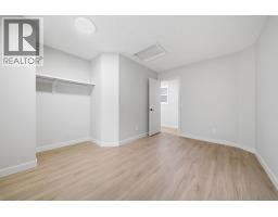 36 Taradale Close NE - photo 17