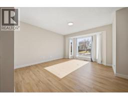 36 Taradale Close NE - photo 3
