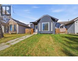 36 Taradale Close NE - photo 1