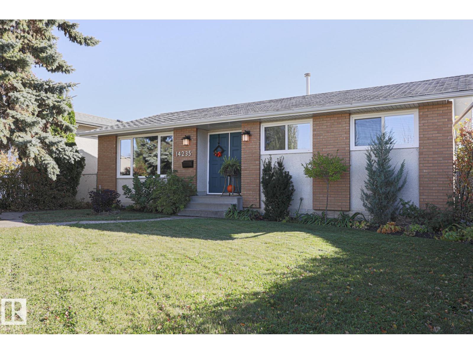 Photo of 14235 53 ST NW, Edmonton