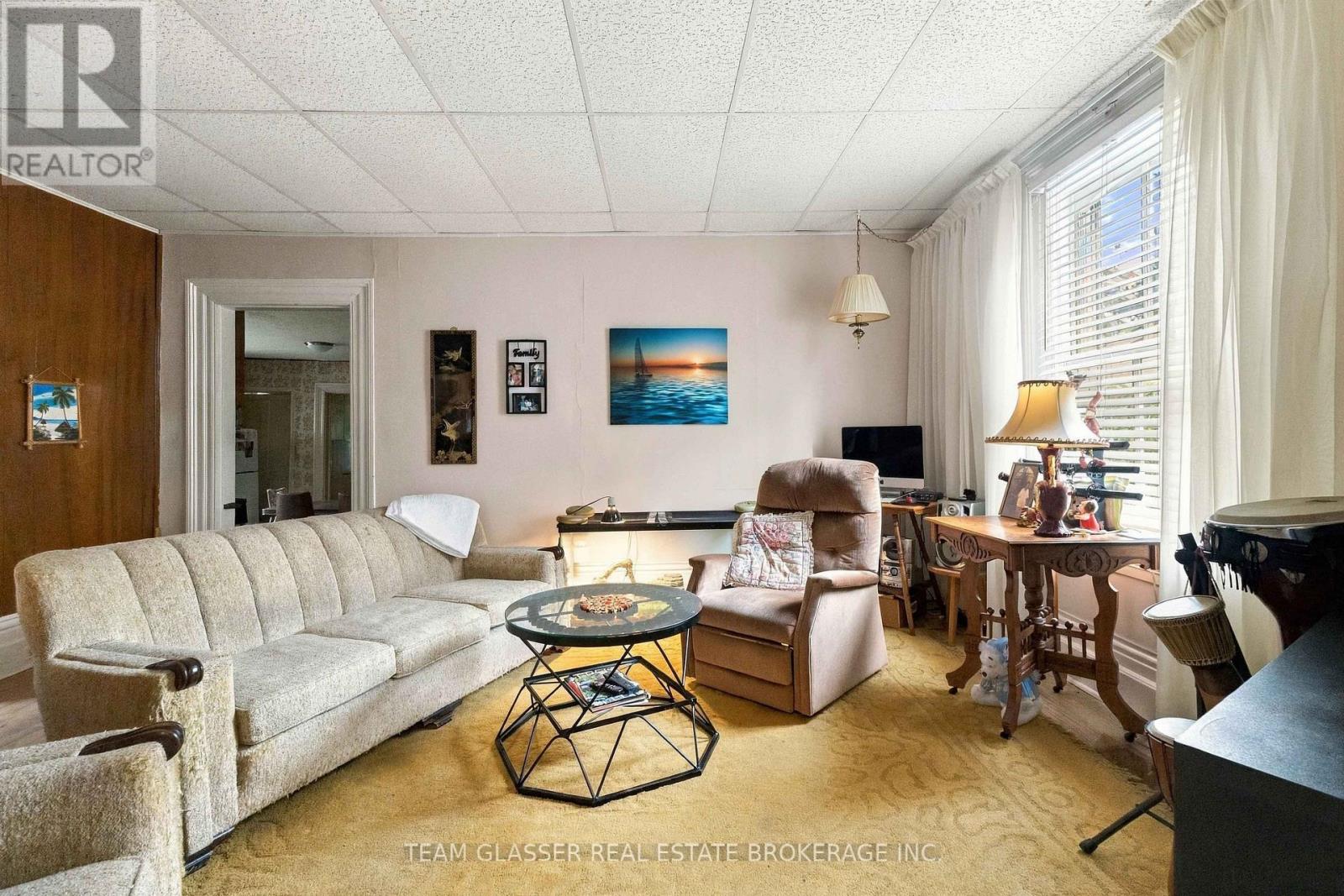 666 St James Street — photo 11