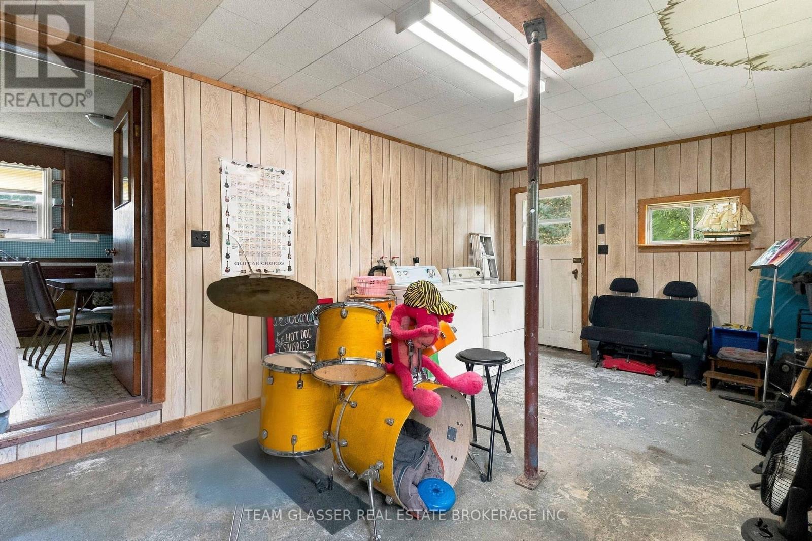 666 St James Street — photo 19