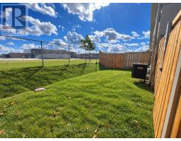 30 Mockingbird Lane W, Hamilton, ON L8E0K7 Photo 16