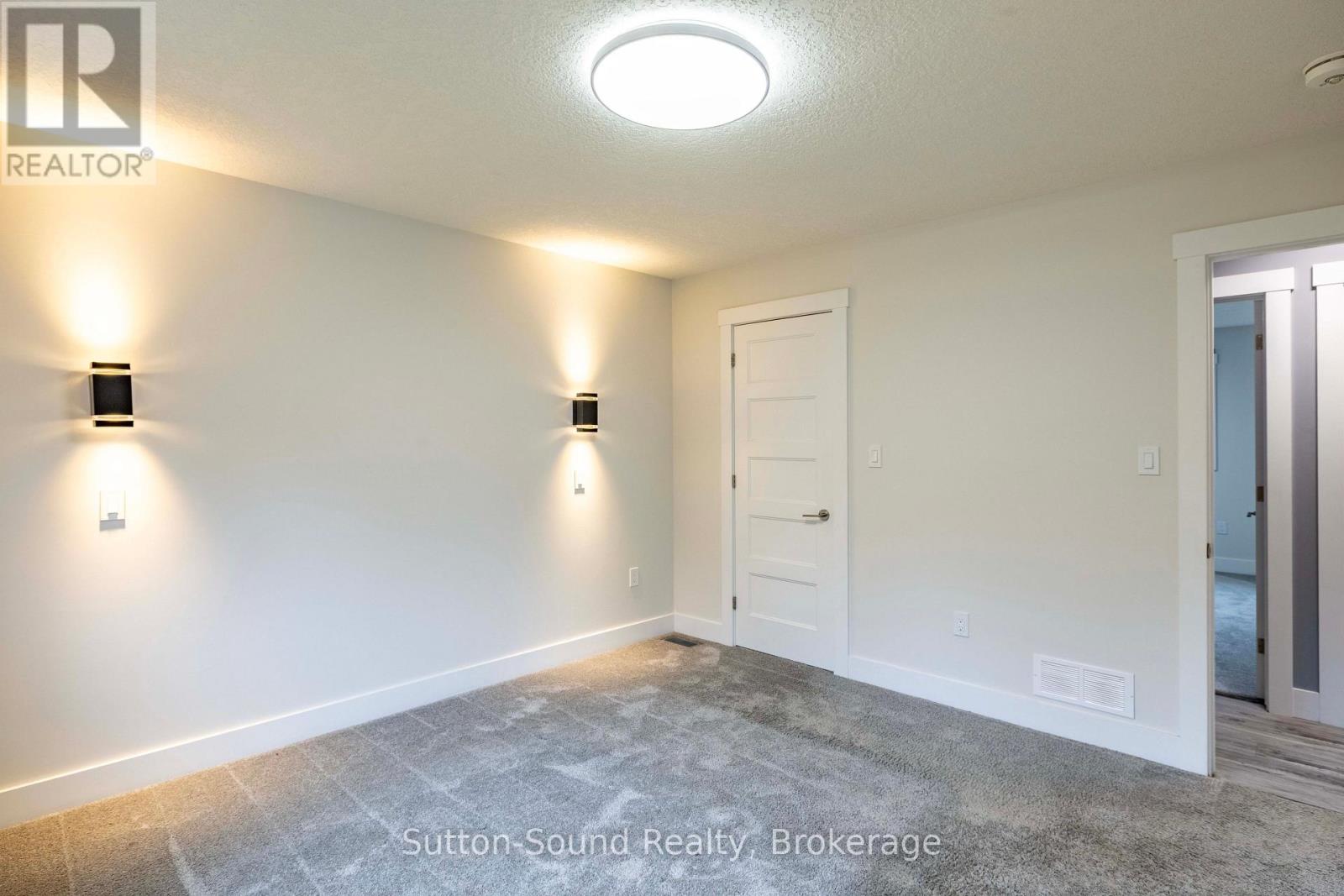 562 24TH STREET W - 12