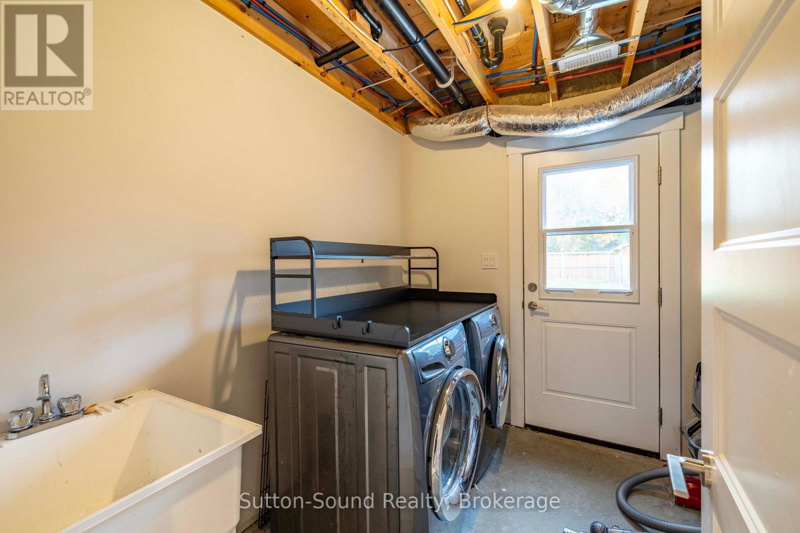 562 24TH STREET W - 29