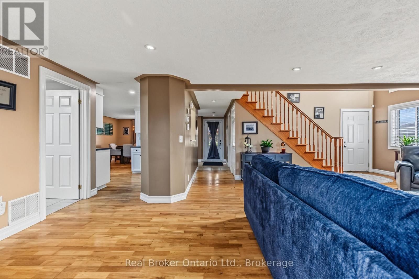 2340 9th Avenue East — photo 18