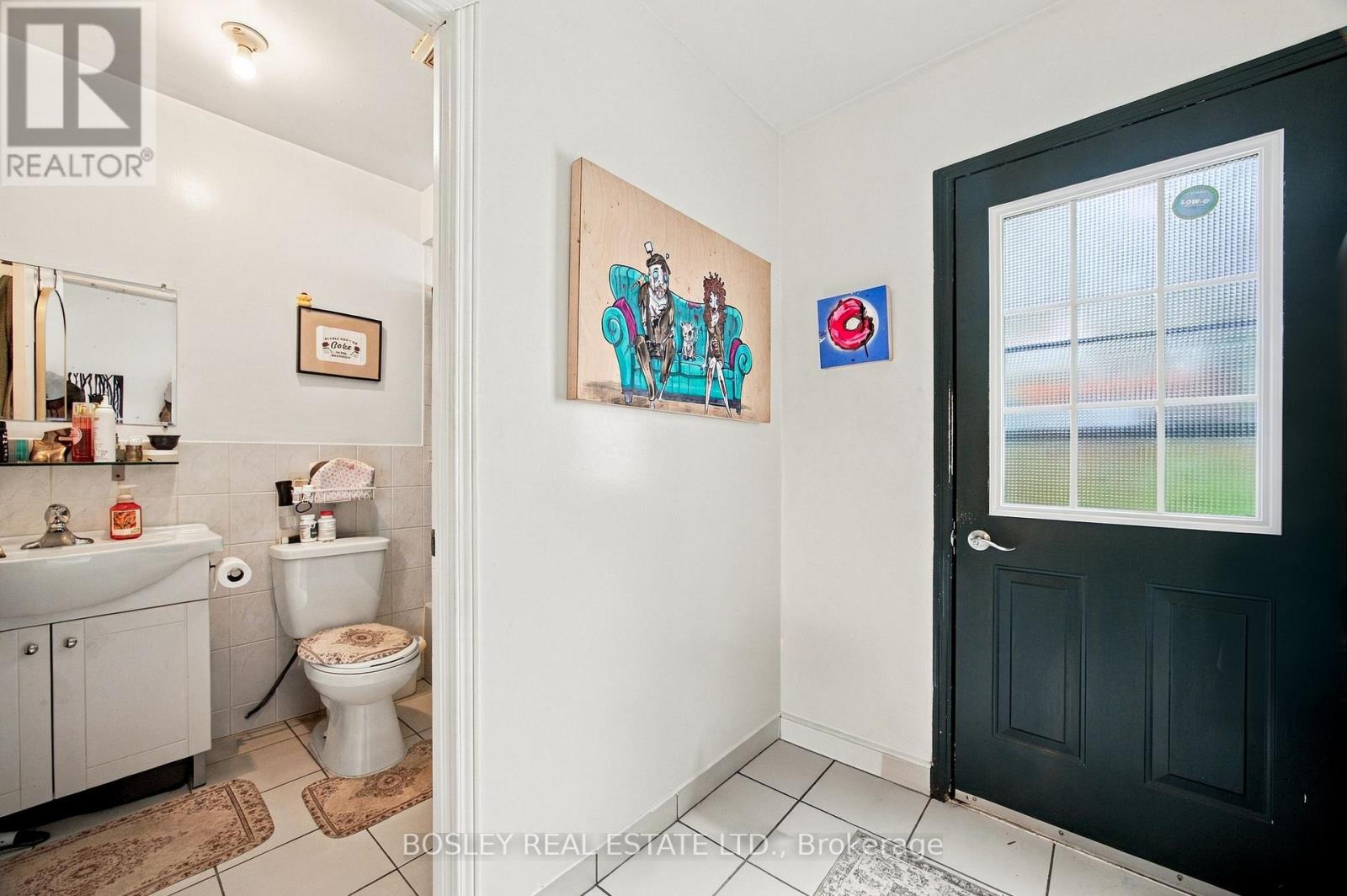 15 Lumbervale Avenue, Toronto, ON photo 16