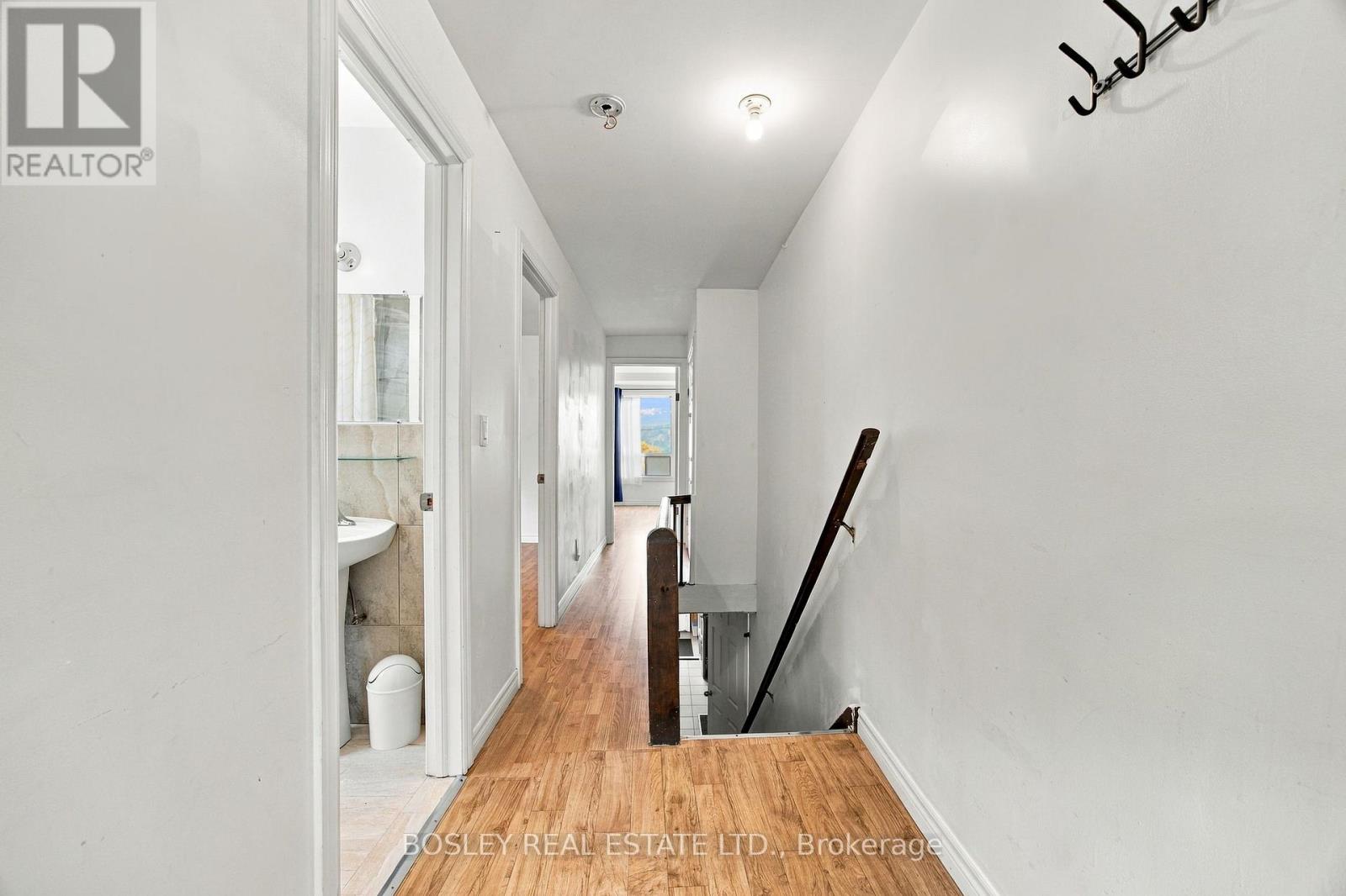 15 Lumbervale Avenue, Toronto, ON photo 22
