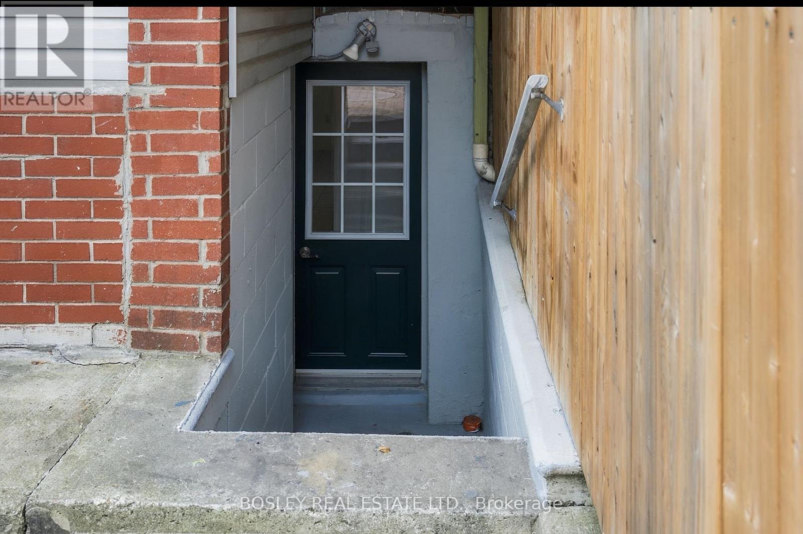 15 Lumbervale Avenue, Toronto, ON photo 34