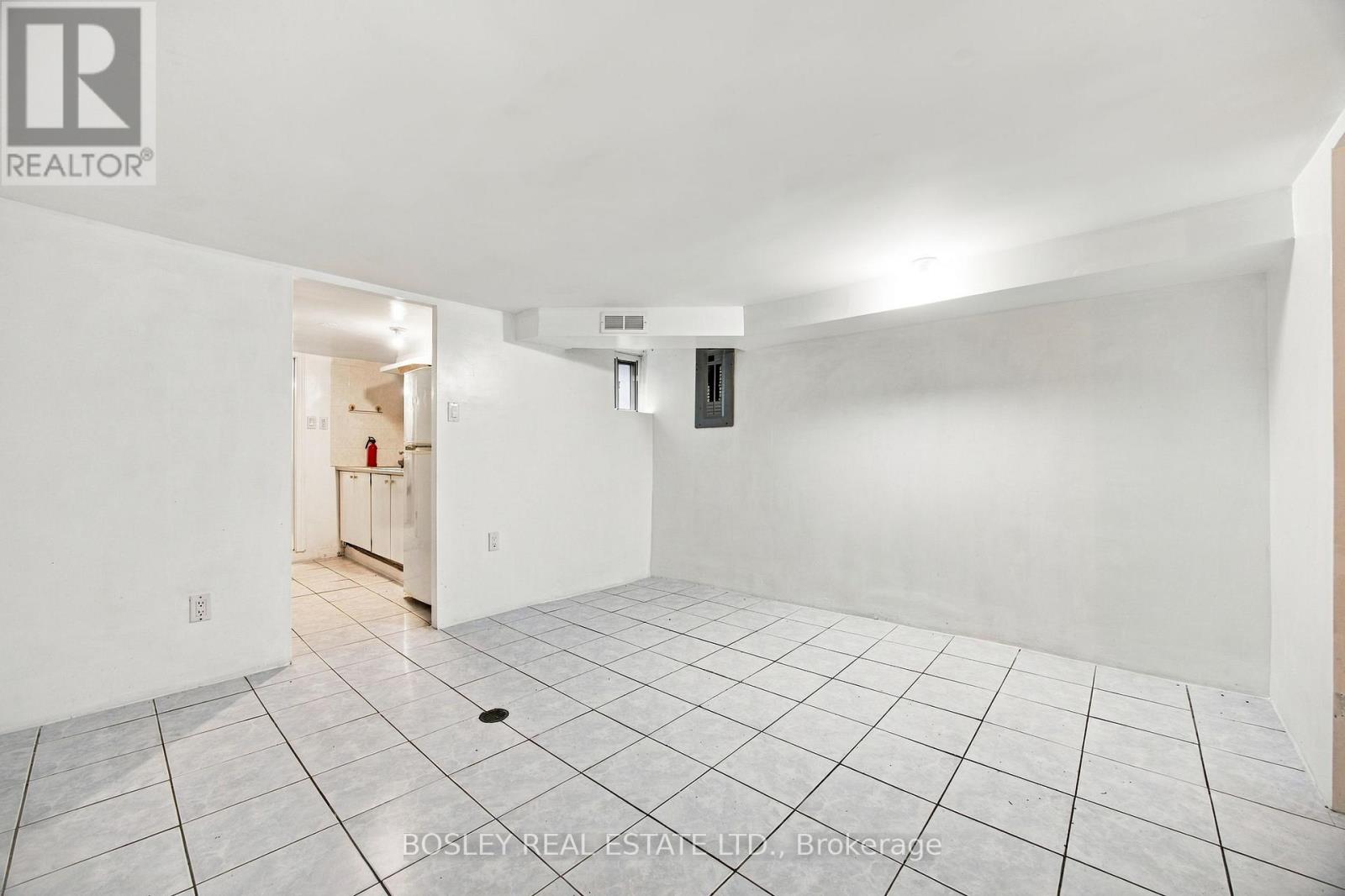 15 Lumbervale Avenue, Toronto, ON photo 39