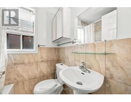 15 Lumbervale Avenue, Toronto, ON M6H1C7 Photo 23