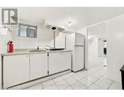 15 Lumbervale Avenue, Toronto, ON M6H1C7 Photo 43
