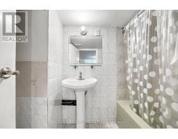 15 Lumbervale Avenue, Toronto, ON M6H1C7 Photo 45