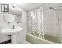 15 Lumbervale Avenue, Toronto, ON M6H1C7 Photo 46