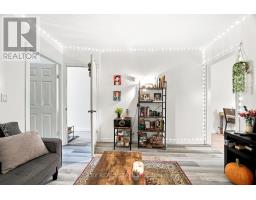 Bedroom - 15 Lumbervale Avenue, Toronto, ON M6H1C7 Photo 7
