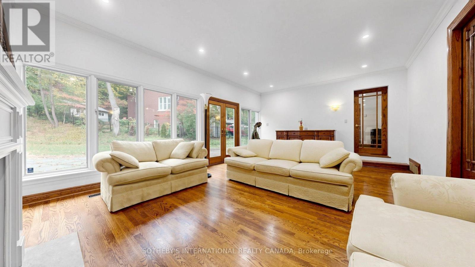 54 Plymbridge Road, Toronto, ON photo 15