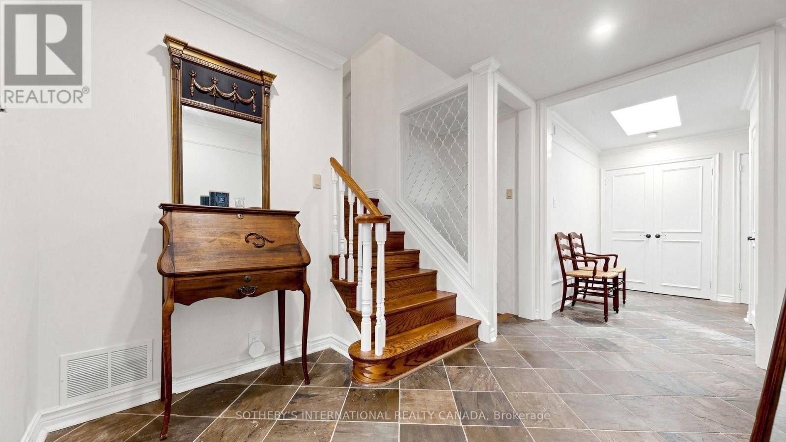 54 Plymbridge Road, Toronto, ON photo 32