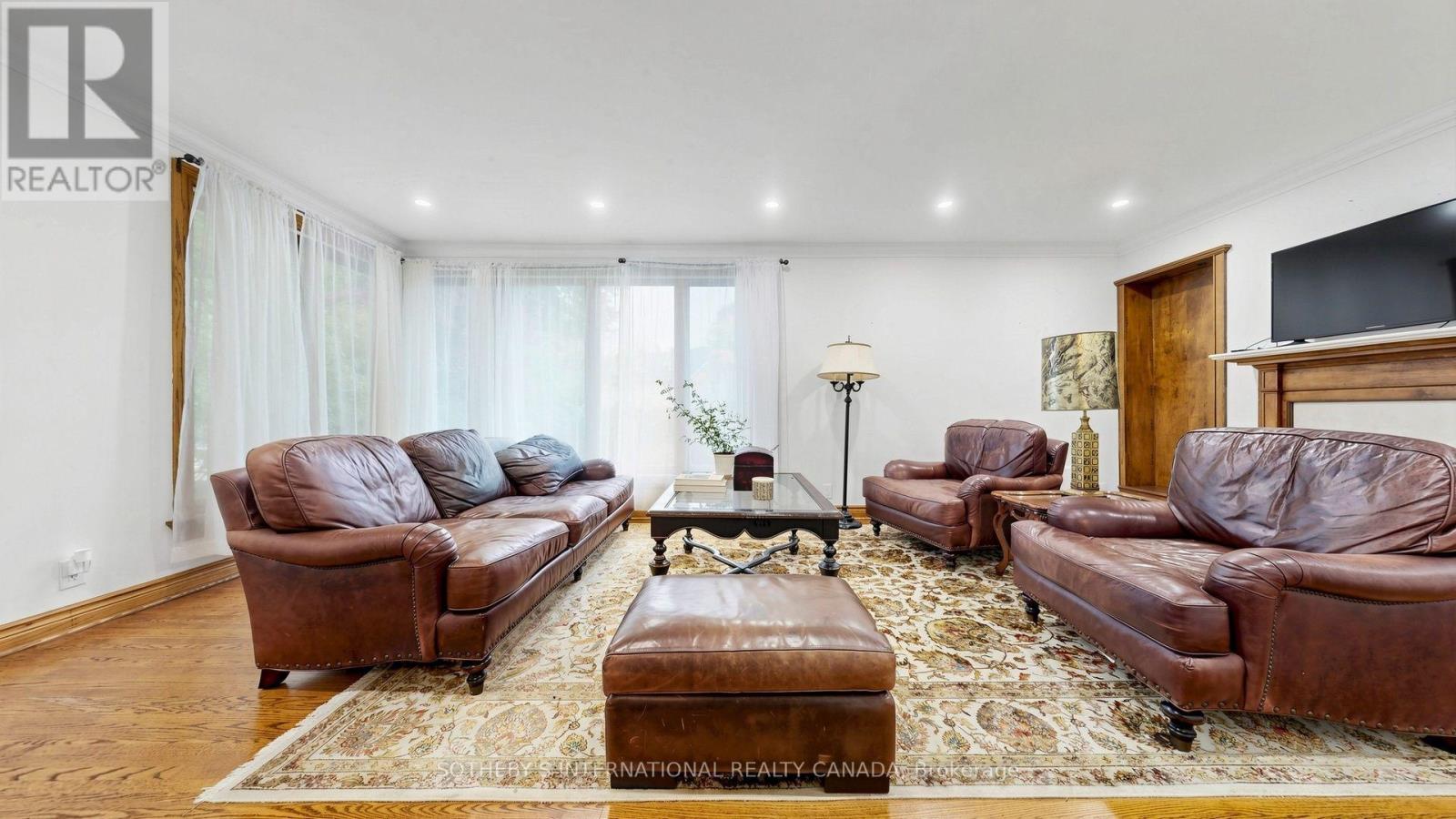 54 Plymbridge Road, Toronto, ON photo 7