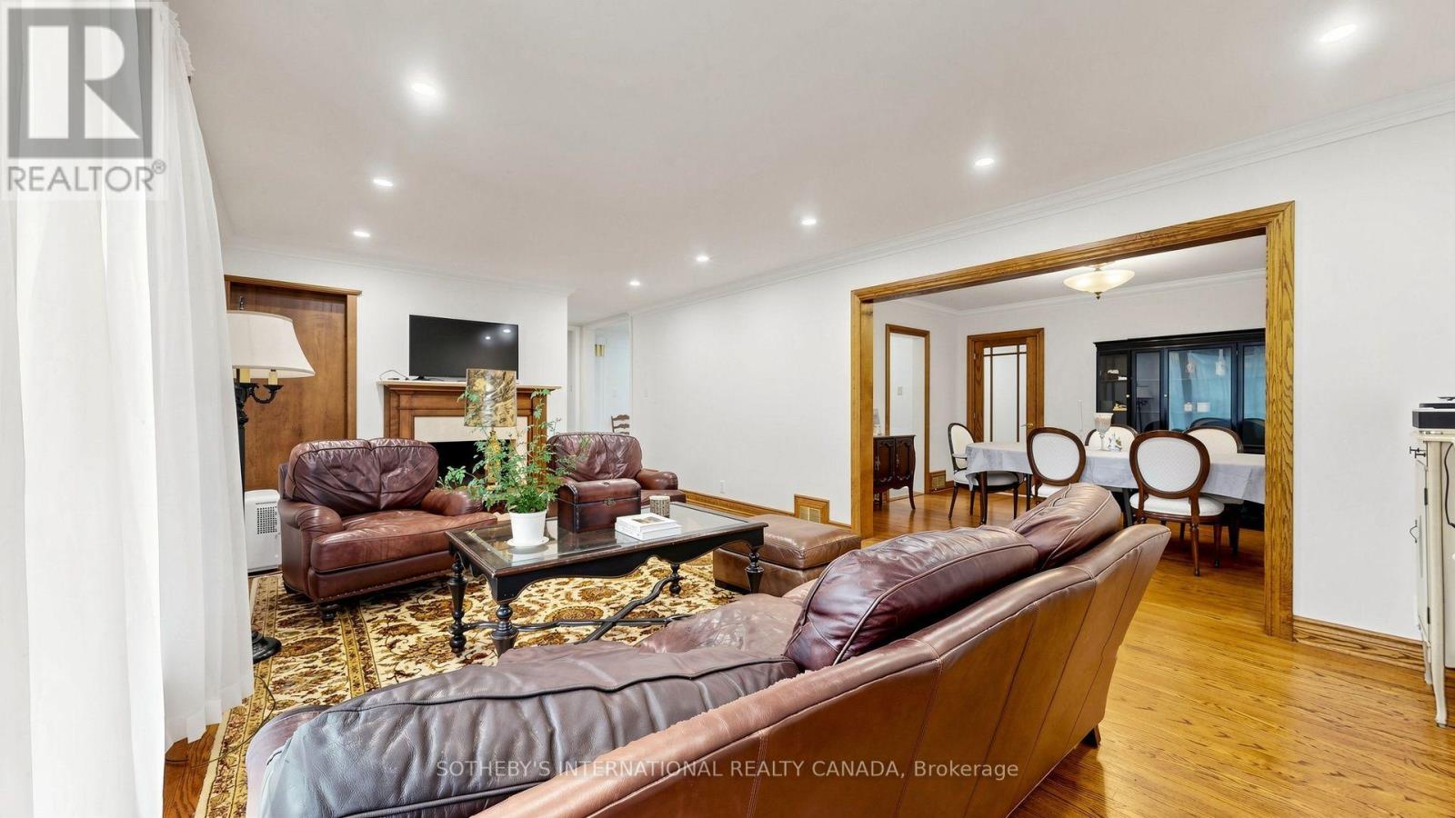54 Plymbridge Road, Toronto, ON photo 9
