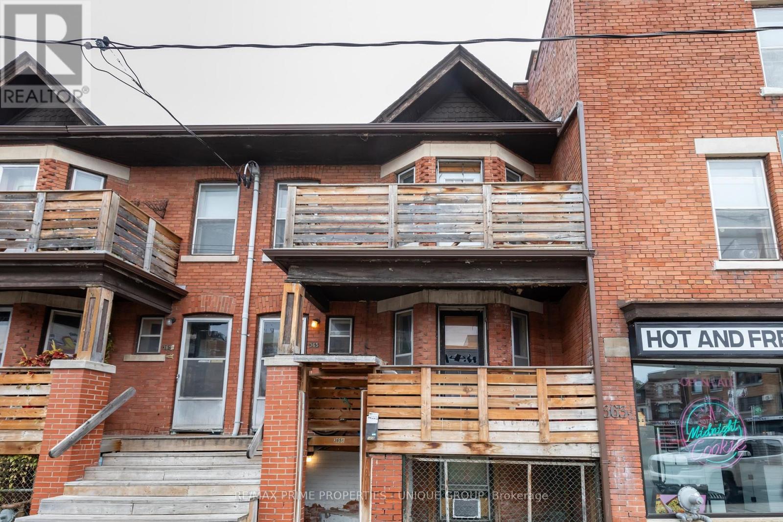 365 Clinton Street — photo 1