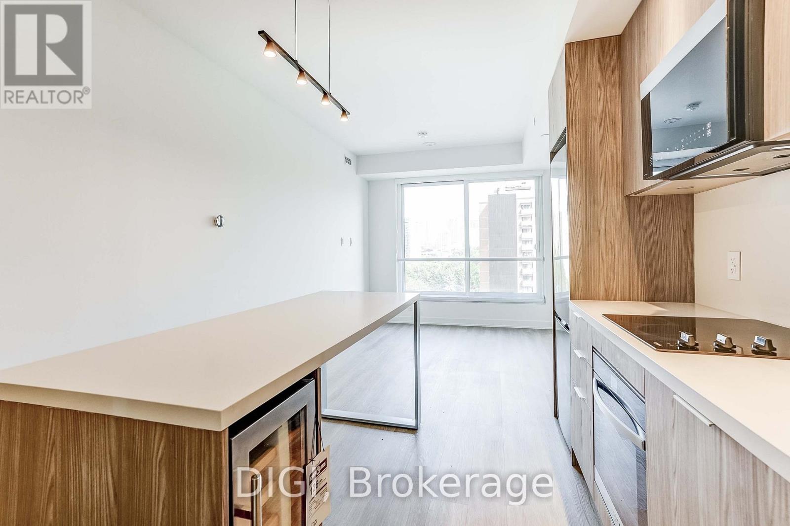 Q820 - 120 ONTARIO STREET, Toronto (Moss Park) Ontario