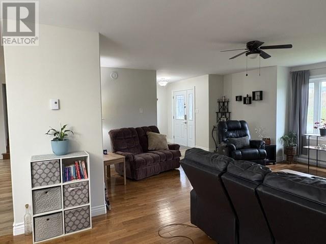 9 Billard Avenue - 11
