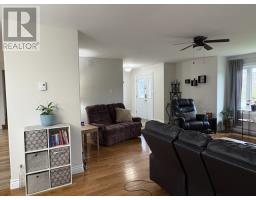 9 Billard Avenue thumbnail 11