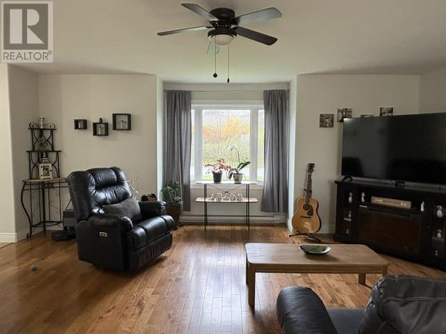 9 Billard Avenue - 12
