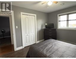 9 Billard Avenue thumbnail 25
