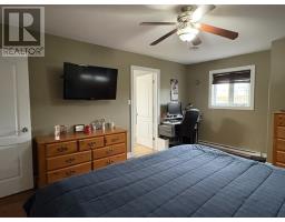 9 Billard Avenue thumbnail 30