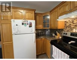 9 Billard Avenue thumbnail 41