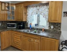 9 Billard Avenue thumbnail 39