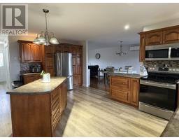 9 Billard Avenue thumbnail 5