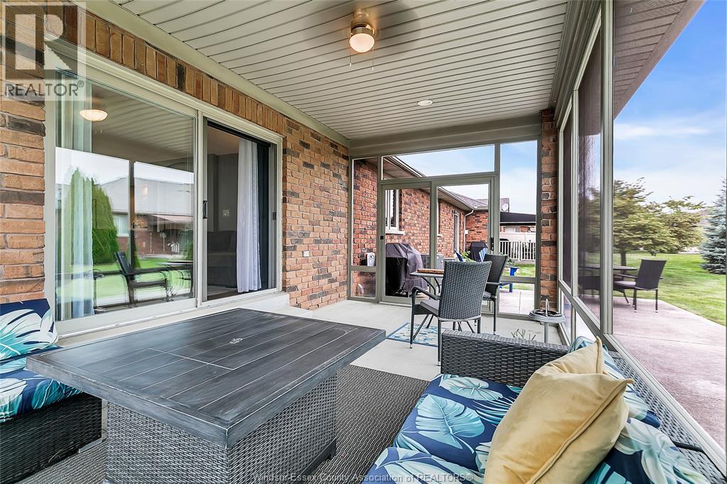 1506 D'AMORE DRIVE - 31