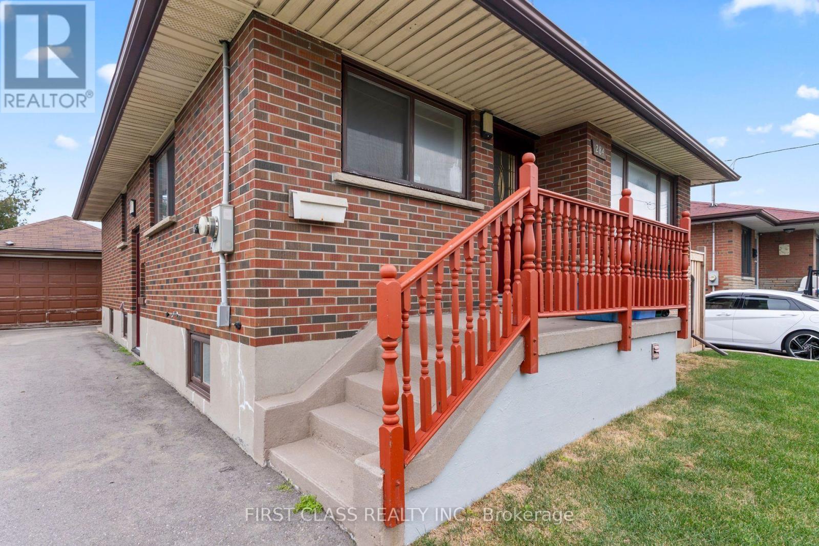 284 Jackson Avenue, Oshawa, ON photo 1
