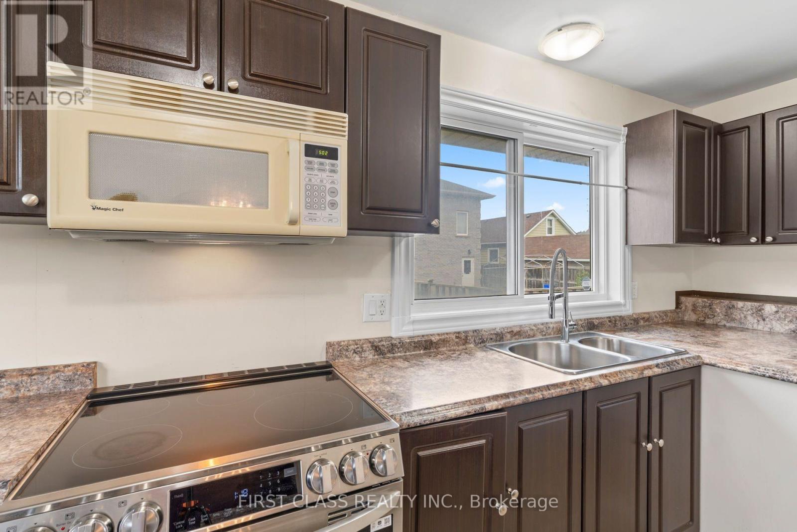 284 Jackson Avenue, Oshawa, ON photo 11