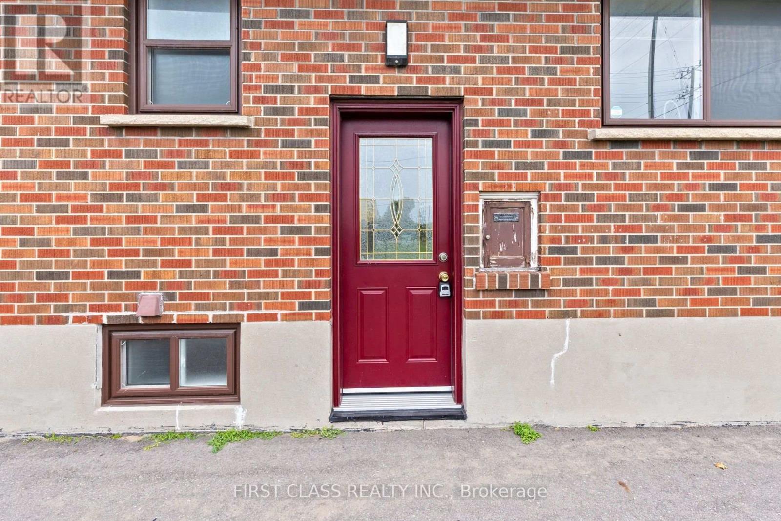 284 Jackson Avenue, Oshawa, ON photo 5