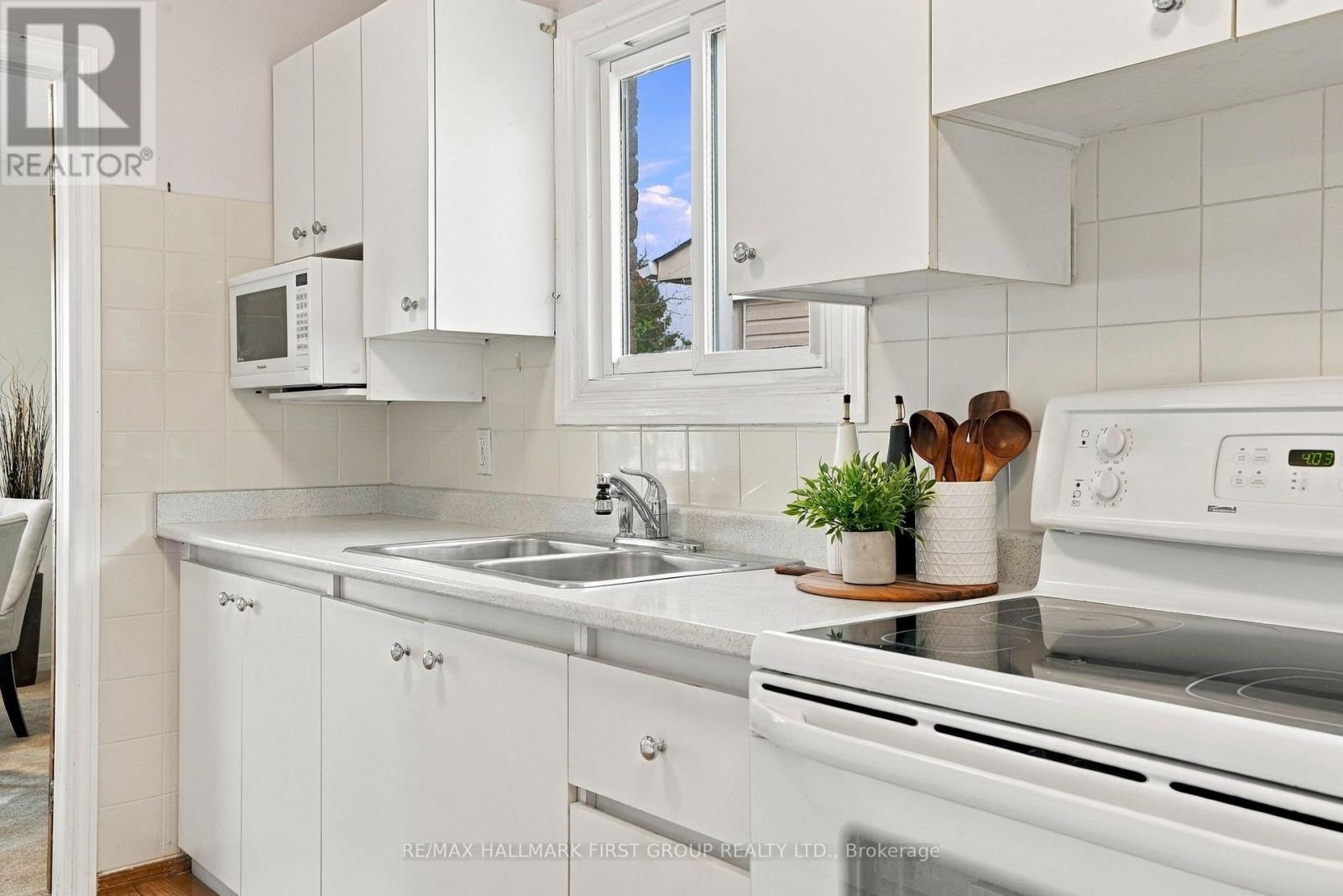 250 John Tabor Trail, Toronto, ON photo 16