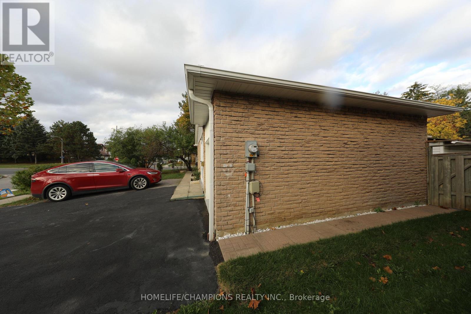 271 John Tabor Trail, Toronto, ON photo 3