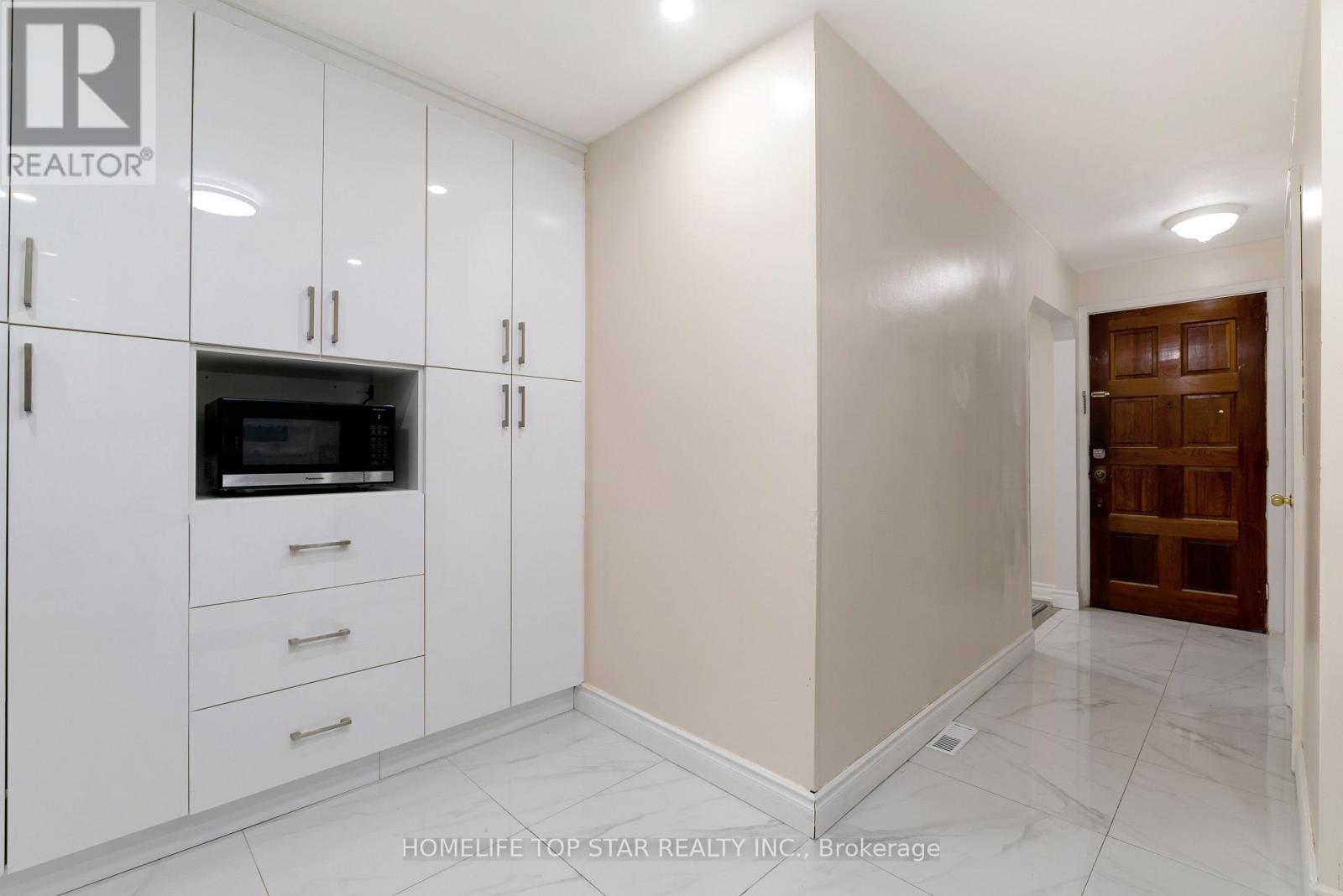 19 TREVERTON DRIVE - 4