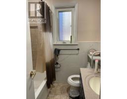 Upper - 56 Harris Park Drive, Toronto, ON M1L3A7 Photo 11