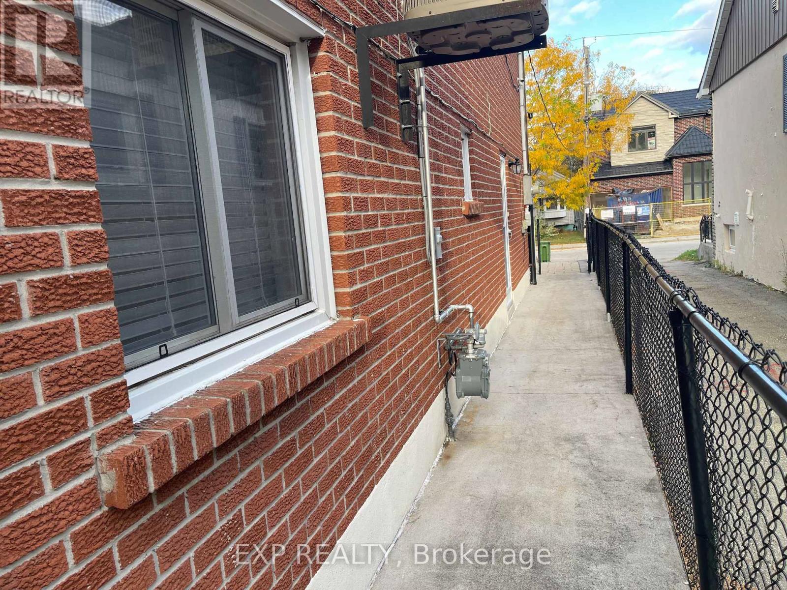94 Heale Avenue — photo 28