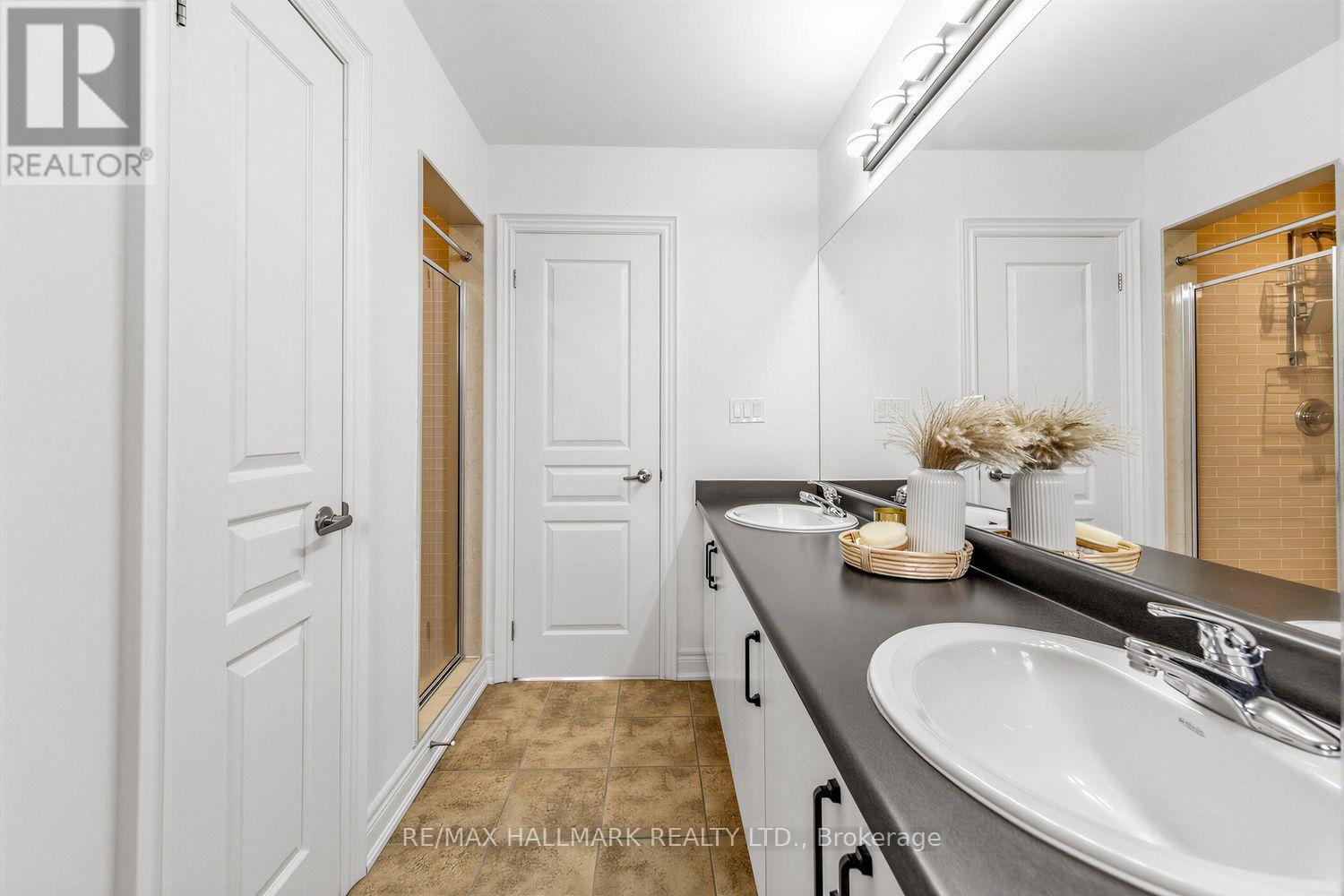 34 Fairhead Mews, Toronto, ON photo 29