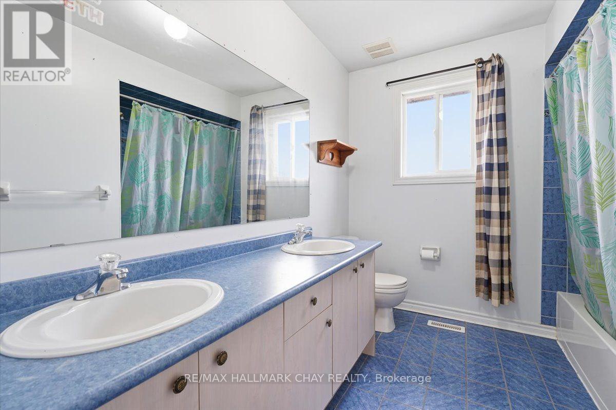 484 Ferndale Drive North — photo 20
