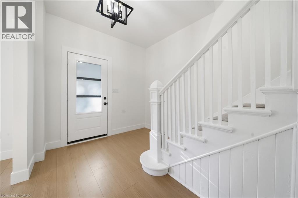 217 QUEEN Street N, Simcoe Ontario